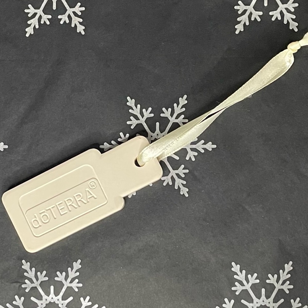 NWOT - doTERRA Ceramic Essential Oil Bottle Diffuser Ornament LIMITED EDITION